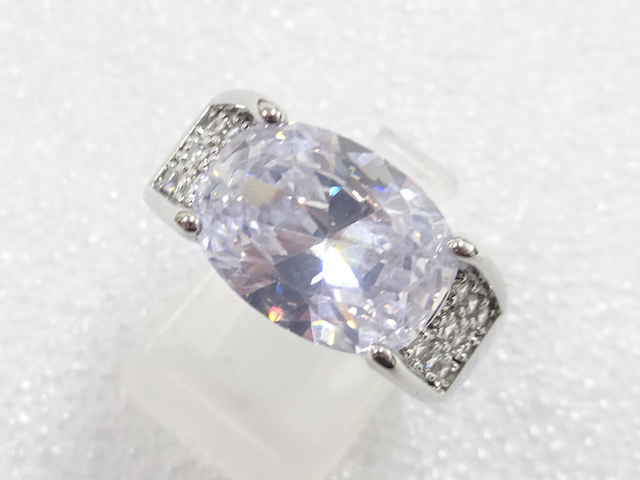 JAPANESE KIMONO / ANTIQUE CRYSTAL RING (SIZE 18.5)